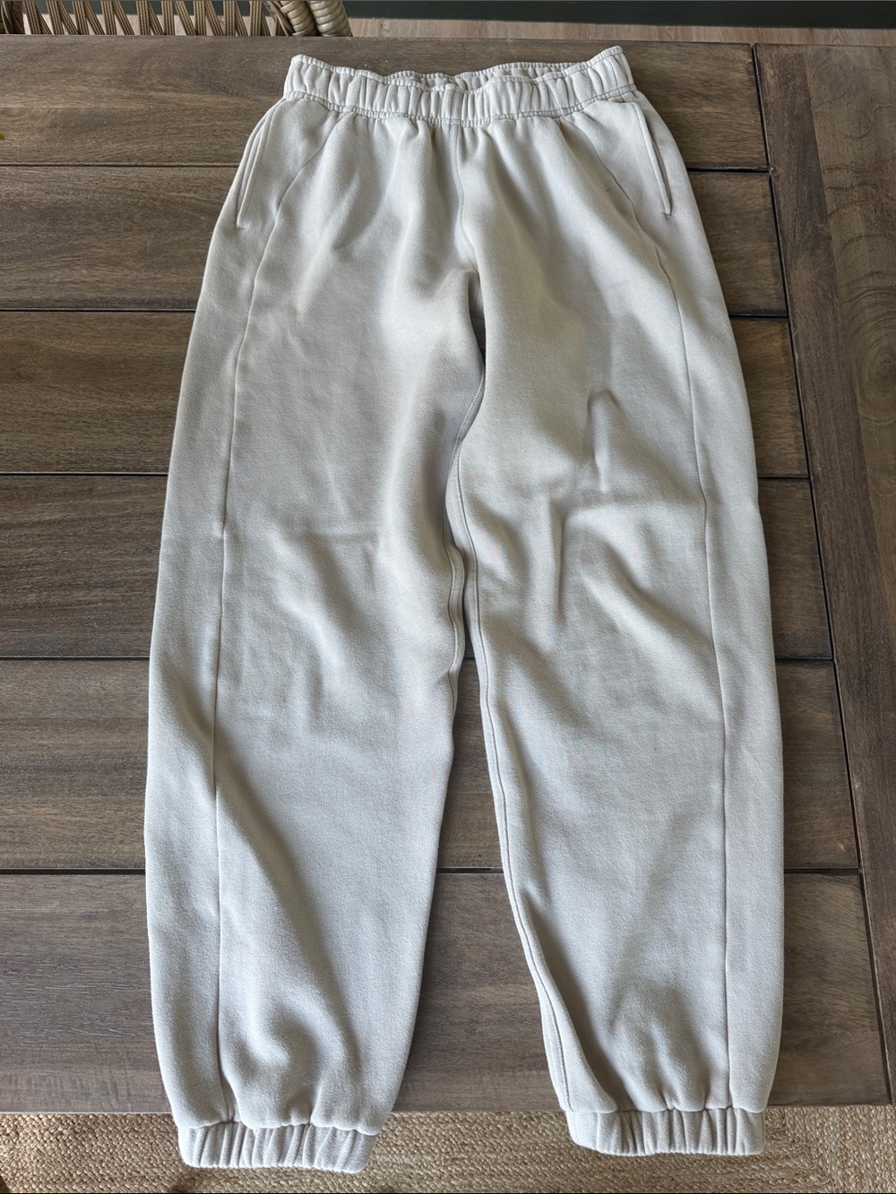 Women’s Casual Elastic Waist Jogger Pants - Light tan